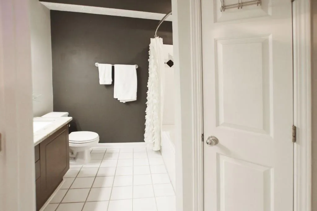 5559 Glenridge Drive Nw Unit 2202, Atlanta, Georgia 30342, 2 Bedrooms Bedrooms, ,1 BathroomBathrooms,Residential,Sold,5559 Glenridge Drive Nw Unit 2202,5922075