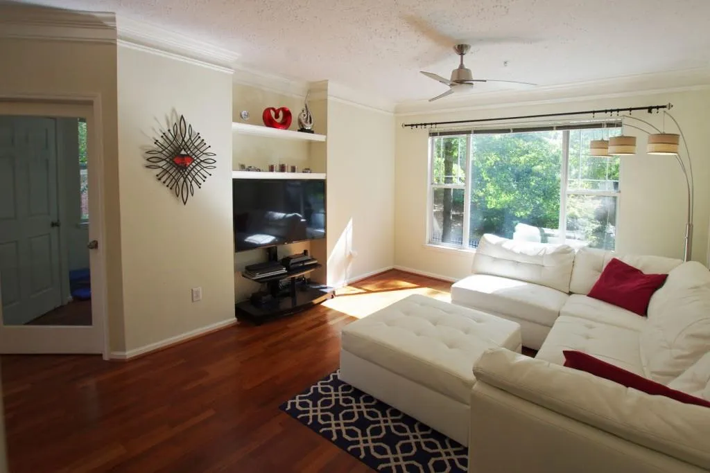 5559 Glenridge Drive Nw Unit 2202, Atlanta, Georgia 30342, 2 Bedrooms Bedrooms, ,1 BathroomBathrooms,Residential,Sold,5559 Glenridge Drive Nw Unit 2202,5922075