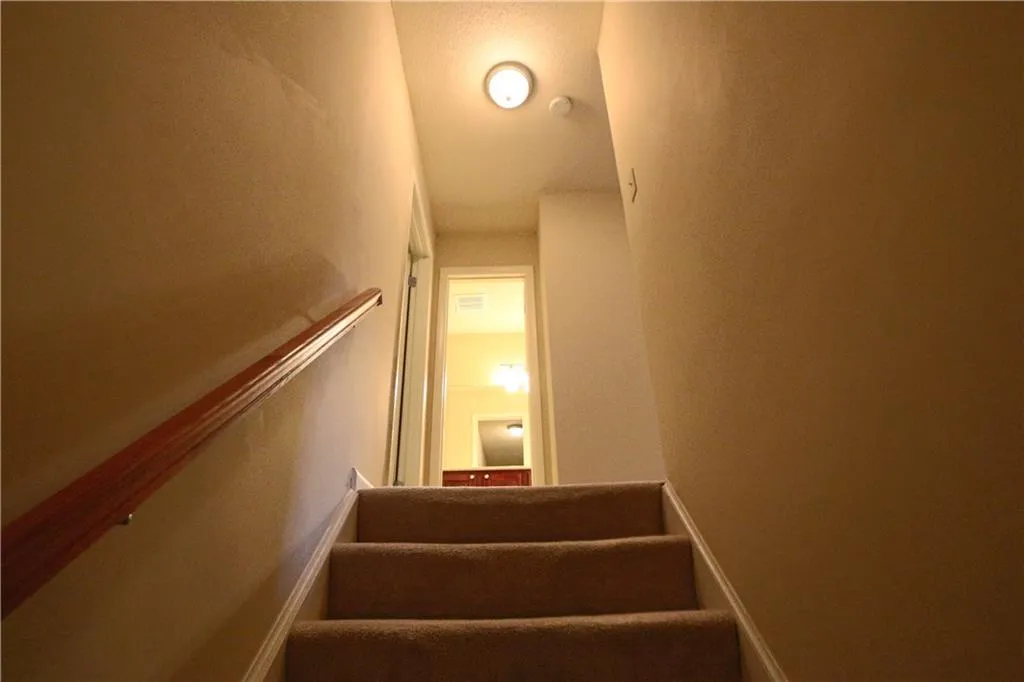 6900 Roswell Road Unit I2, Atlanta, Georgia 30328, 3 Bedrooms Bedrooms, ,2 BathroomsBathrooms,Residential,Sold,6900 Roswell Road Unit I2,5902300