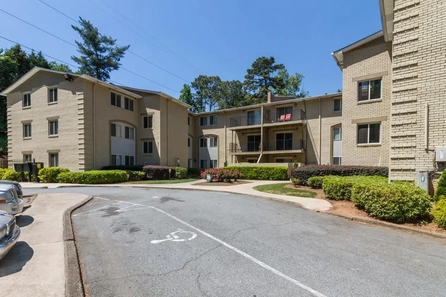 5095 Roswell Road Unit 107, Atlanta, Georgia 30342, 2 Bedrooms Bedrooms, ,2 BathroomsBathrooms,Residential,Sold,5095 Roswell Road Unit 107,5929361