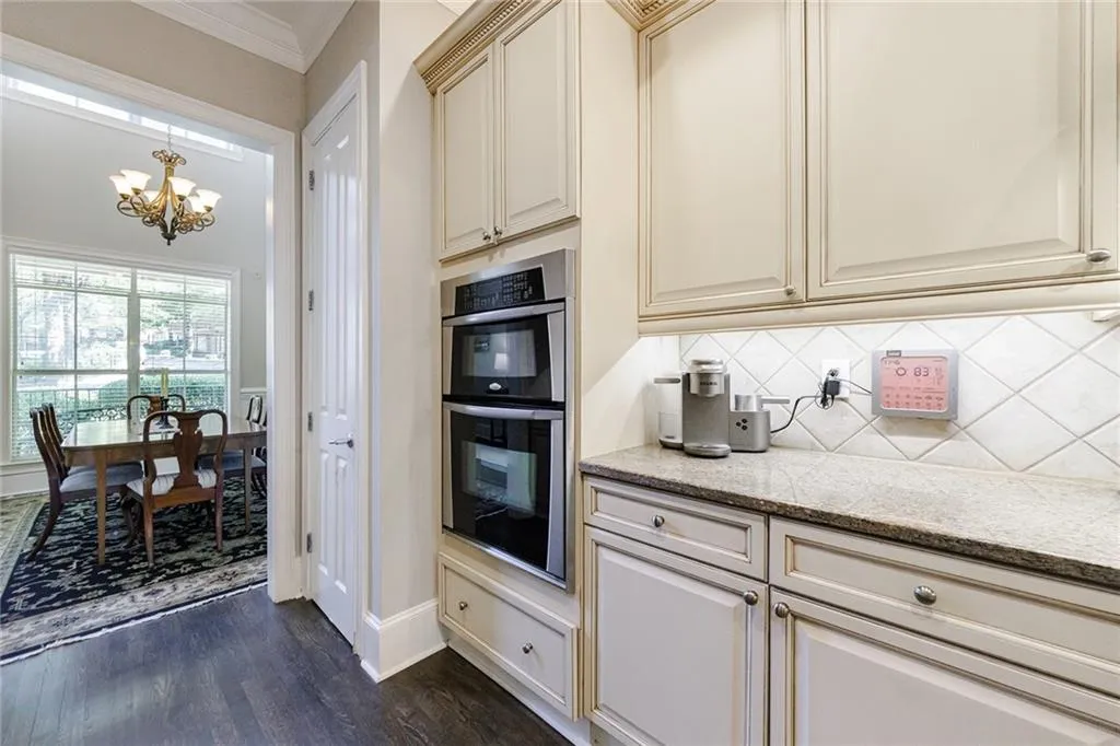 1219 Glenridge Place, Atlanta, Georgia 30342, 4 Bedrooms Bedrooms, ,4 BathroomsBathrooms,Residential,Sold,1219 Glenridge Place,7446365