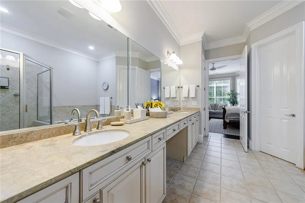 1219 Glenridge Place, Atlanta, Georgia 30342, 4 Bedrooms Bedrooms, ,4 BathroomsBathrooms,Residential,Sold,1219 Glenridge Place,7446365