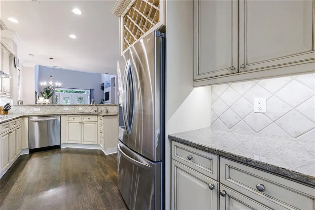 1219 Glenridge Place, Atlanta, Georgia 30342, 4 Bedrooms Bedrooms, ,4 BathroomsBathrooms,Residential,Sold,1219 Glenridge Place,7446365