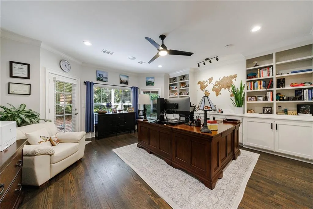 Office or 4th bedroom