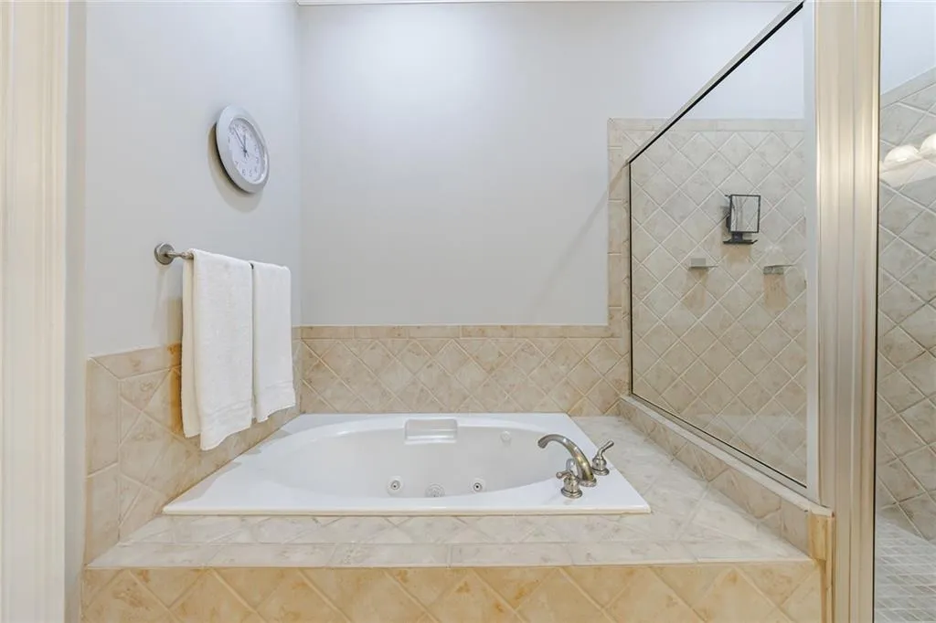 1219 Glenridge Place, Atlanta, Georgia 30342, 4 Bedrooms Bedrooms, ,4 BathroomsBathrooms,Residential,Sold,1219 Glenridge Place,7446365