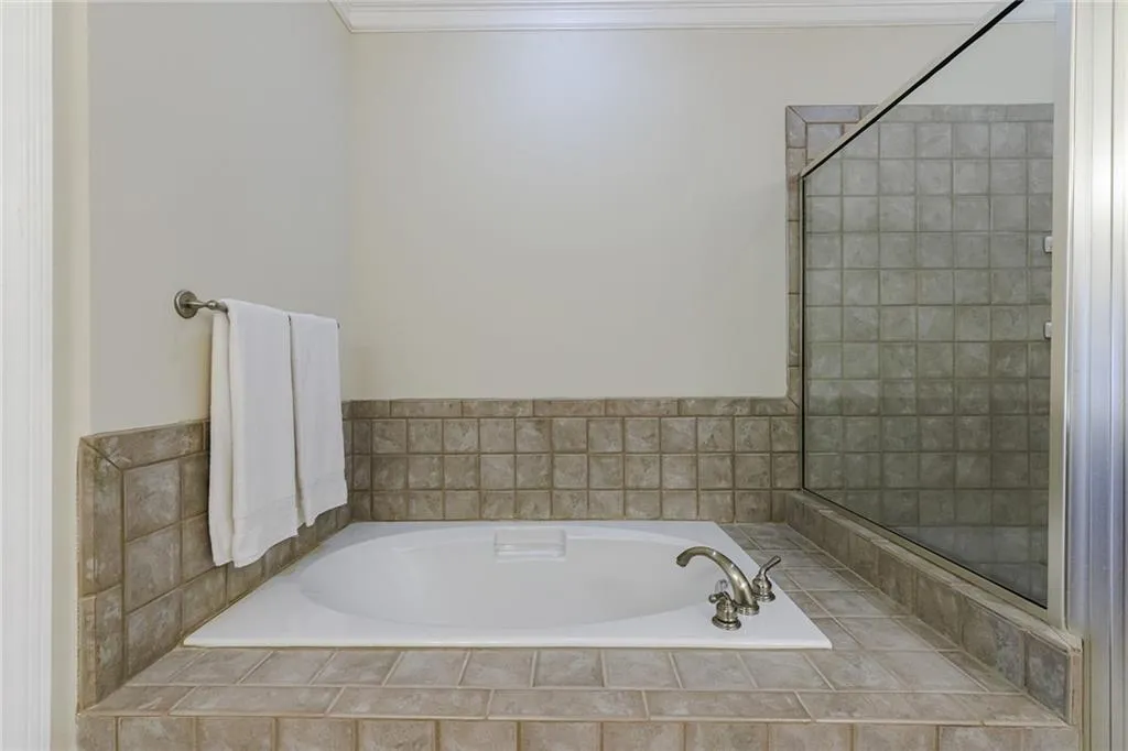 1219 Glenridge Place, Atlanta, Georgia 30342, 4 Bedrooms Bedrooms, ,4 BathroomsBathrooms,Residential,Sold,1219 Glenridge Place,7446365