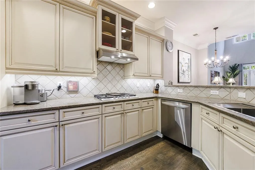 1219 Glenridge Place, Atlanta, Georgia 30342, 4 Bedrooms Bedrooms, ,4 BathroomsBathrooms,Residential,Sold,1219 Glenridge Place,7446365