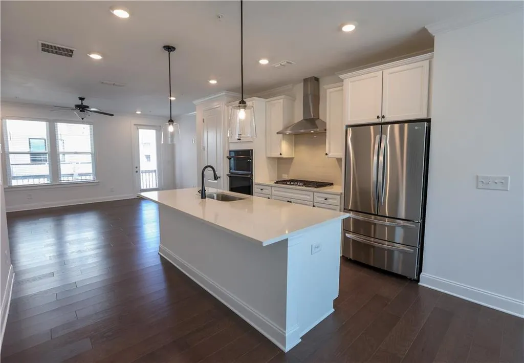 6569 Beacon Drive, Sandy Springs, Georgia 30328, 3 Bedrooms Bedrooms, ,3 BathroomsBathrooms,Residential,Sold,6569 Beacon Drive,7549195