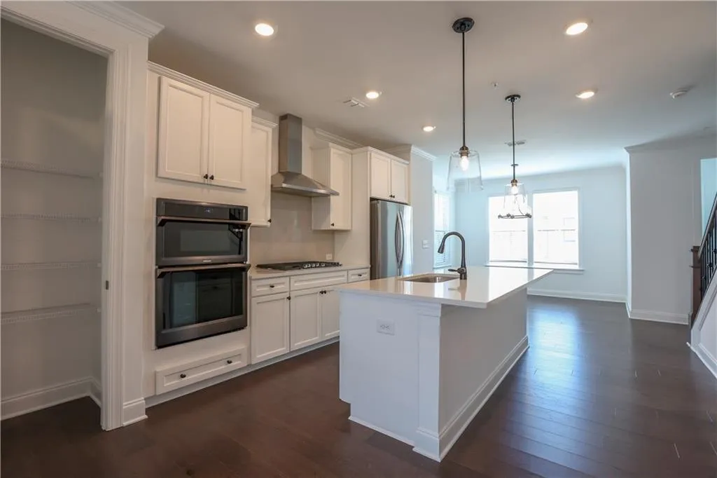 6569 Beacon Drive, Sandy Springs, Georgia 30328, 3 Bedrooms Bedrooms, ,3 BathroomsBathrooms,Residential,Sold,6569 Beacon Drive,7549195