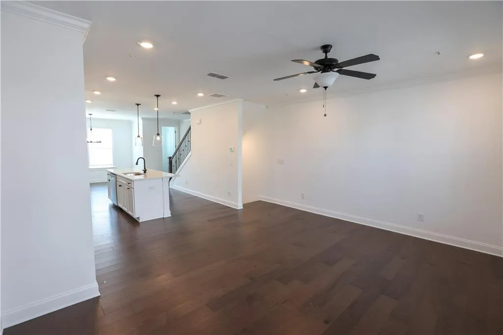 6569 Beacon Drive, Sandy Springs, Georgia 30328, 3 Bedrooms Bedrooms, ,3 BathroomsBathrooms,Residential,Sold,6569 Beacon Drive,7549195