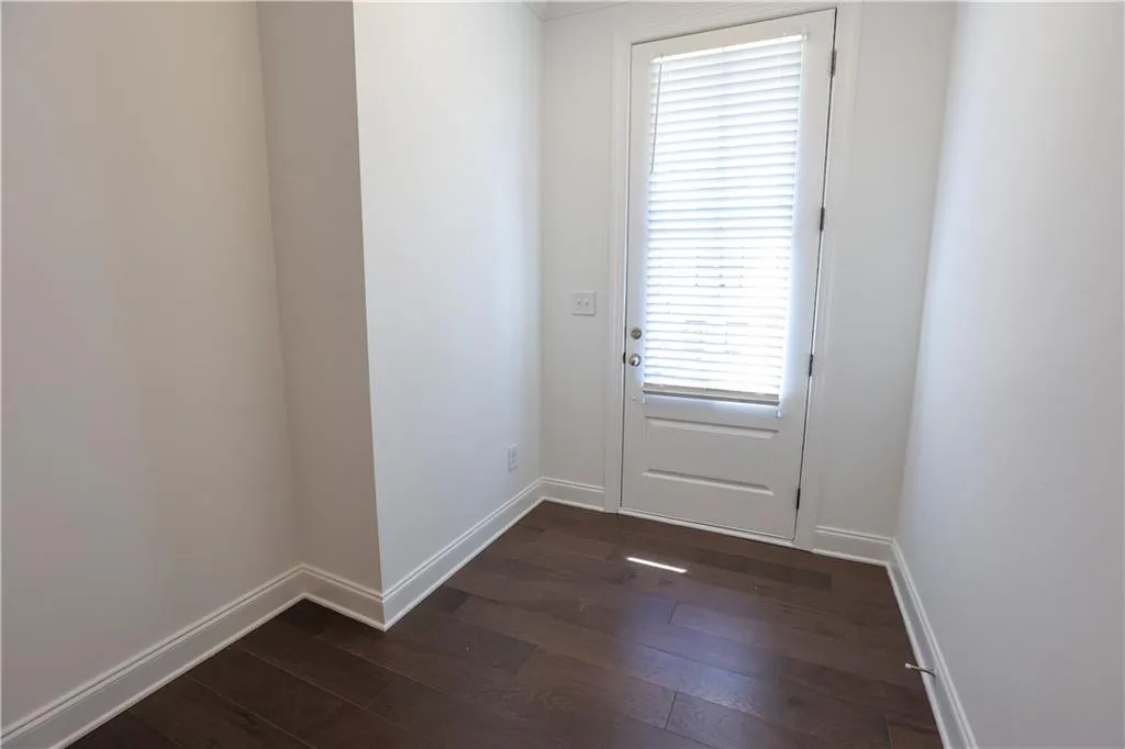 6569 Beacon Drive, Sandy Springs, Georgia 30328, 3 Bedrooms Bedrooms, ,3 BathroomsBathrooms,Residential,Sold,6569 Beacon Drive,7549195