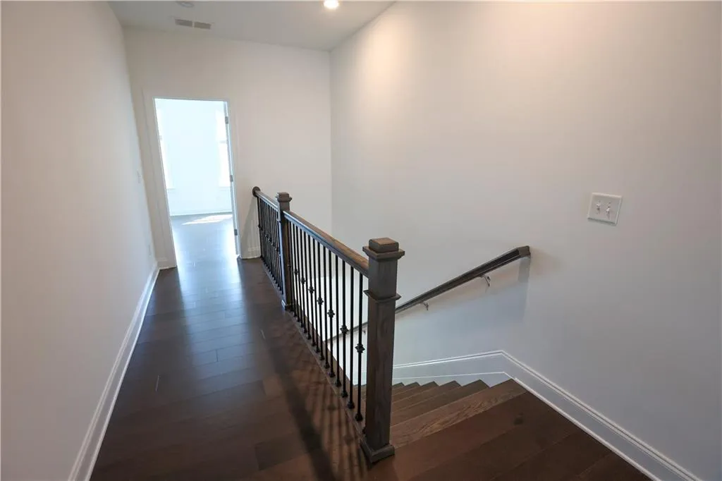 6569 Beacon Drive, Sandy Springs, Georgia 30328, 3 Bedrooms Bedrooms, ,3 BathroomsBathrooms,Residential,Sold,6569 Beacon Drive,7549195