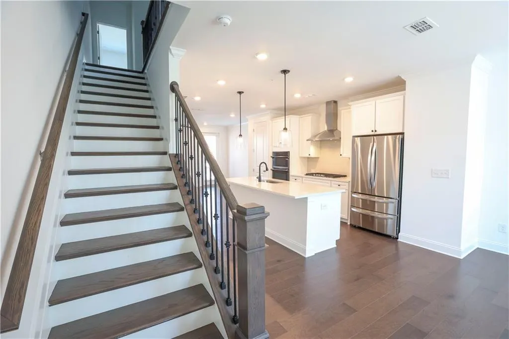 6569 Beacon Drive, Sandy Springs, Georgia 30328, 3 Bedrooms Bedrooms, ,3 BathroomsBathrooms,Residential,Sold,6569 Beacon Drive,7549195