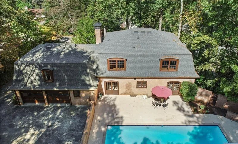 100 River Court Parkway, Sandy Springs, Georgia 30328, 5 Bedrooms Bedrooms, ,4 BathroomsBathrooms,Residential,Sold,100 River Court Parkway,6799376