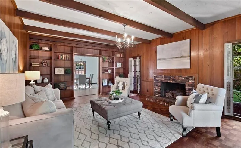 100 River Court Parkway, Sandy Springs, Georgia 30328, 5 Bedrooms Bedrooms, ,4 BathroomsBathrooms,Residential,Sold,100 River Court Parkway,6799376