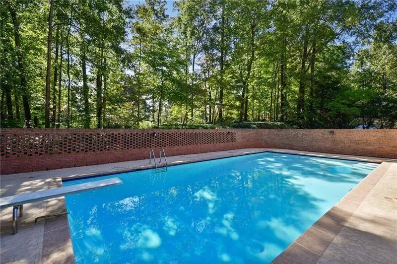 100 River Court Parkway, Sandy Springs, Georgia 30328, 5 Bedrooms Bedrooms, ,4 BathroomsBathrooms,Residential,Sold,100 River Court Parkway,6799376