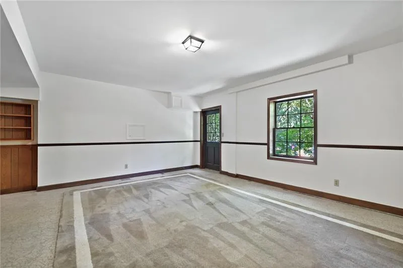 100 River Court Parkway, Sandy Springs, Georgia 30328, 5 Bedrooms Bedrooms, ,4 BathroomsBathrooms,Residential,Sold,100 River Court Parkway,6799376