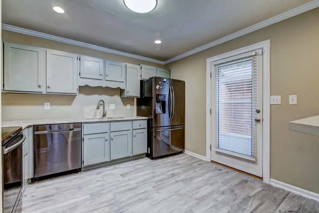 9043 Carroll Manor Drive, Sandy Springs, Georgia 30350, 2 Bedrooms Bedrooms, ,2 BathroomsBathrooms,Residential,Sold,9043 Carroll Manor Drive,6050983