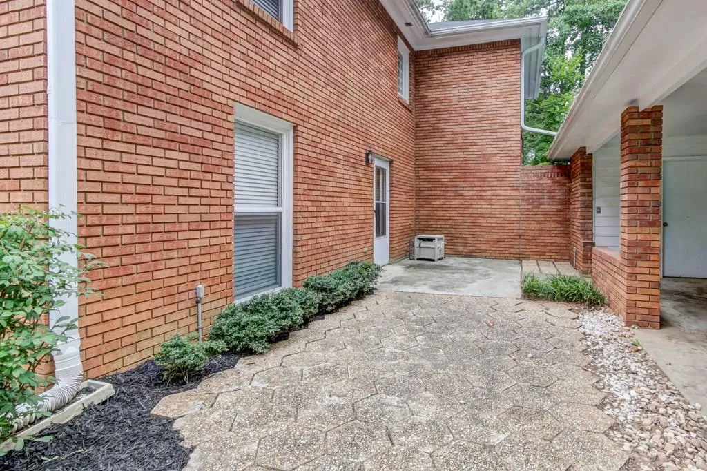 9043 Carroll Manor Drive, Sandy Springs, Georgia 30350, 2 Bedrooms Bedrooms, ,2 BathroomsBathrooms,Residential,Sold,9043 Carroll Manor Drive,6050983