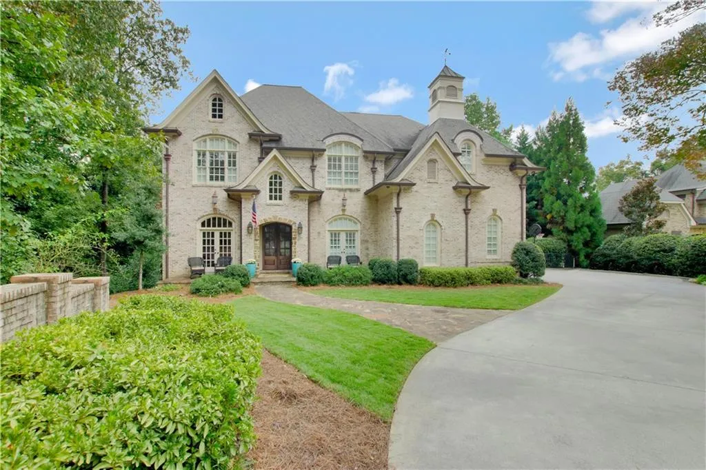 4583 Stella Drive, Atlanta, Georgia 30327, 6 Bedrooms Bedrooms, ,5 BathroomsBathrooms,Residential,Sold,4583 Stella Drive,6788540