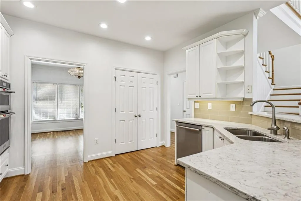 119 Brookview Circle, Atlanta, Georgia 30339, 4 Bedrooms Bedrooms, ,3 BathroomsBathrooms,Residential,For Sale,119 Brookview Circle,7639089