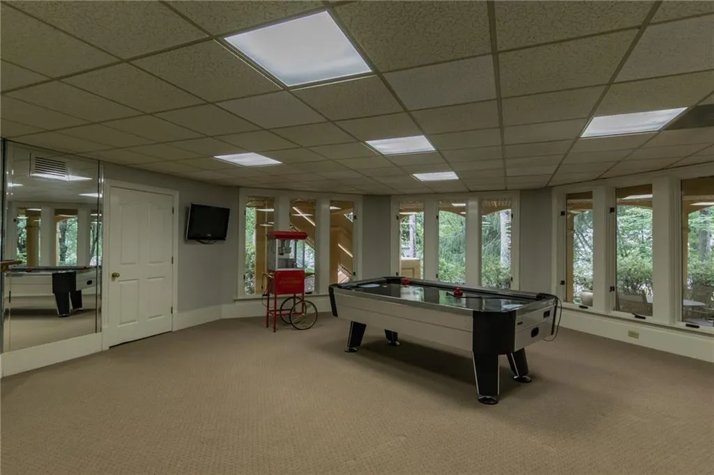 215 Lachaize Circle, Sandy Springs, Georgia 30327, 6 Bedrooms Bedrooms, ,5 BathroomsBathrooms,Residential,Sold,215 Lachaize Circle,6012793