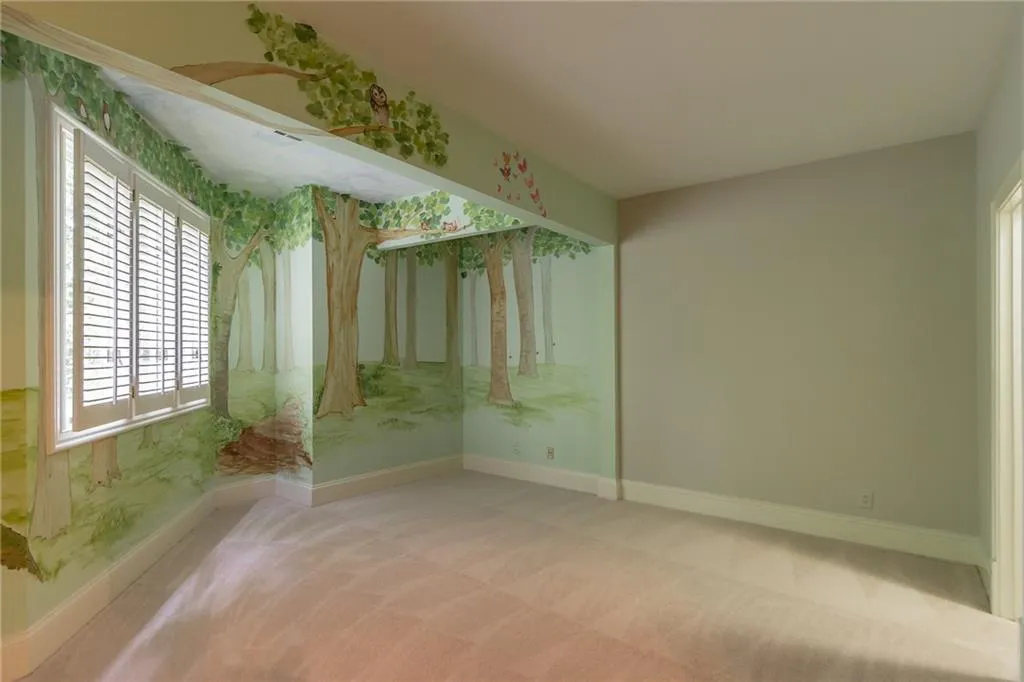 215 Lachaize Circle, Sandy Springs, Georgia 30327, 6 Bedrooms Bedrooms, ,5 BathroomsBathrooms,Residential,Sold,215 Lachaize Circle,6012793