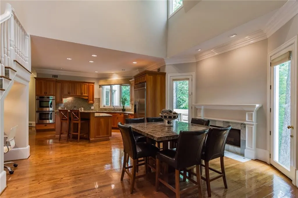 215 Lachaize Circle, Sandy Springs, Georgia 30327, 6 Bedrooms Bedrooms, ,5 BathroomsBathrooms,Residential,Sold,215 Lachaize Circle,6012793