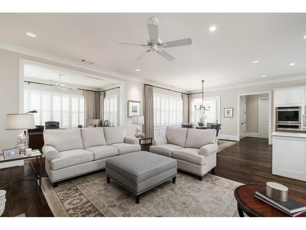 5375 High Point Manor, Atlanta, Georgia 30342, 3 Bedrooms Bedrooms, ,3 BathroomsBathrooms,Residential,Sold,5375 High Point Manor,6534062