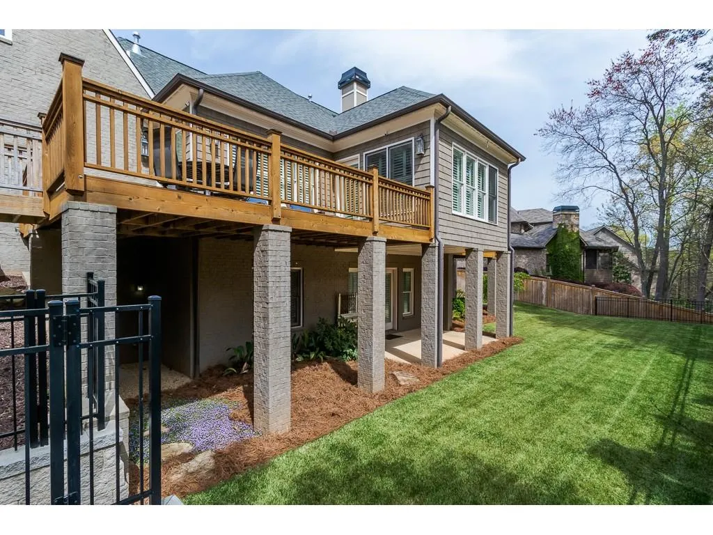 5375 High Point Manor, Atlanta, Georgia 30342, 3 Bedrooms Bedrooms, ,3 BathroomsBathrooms,Residential,Sold,5375 High Point Manor,6534062