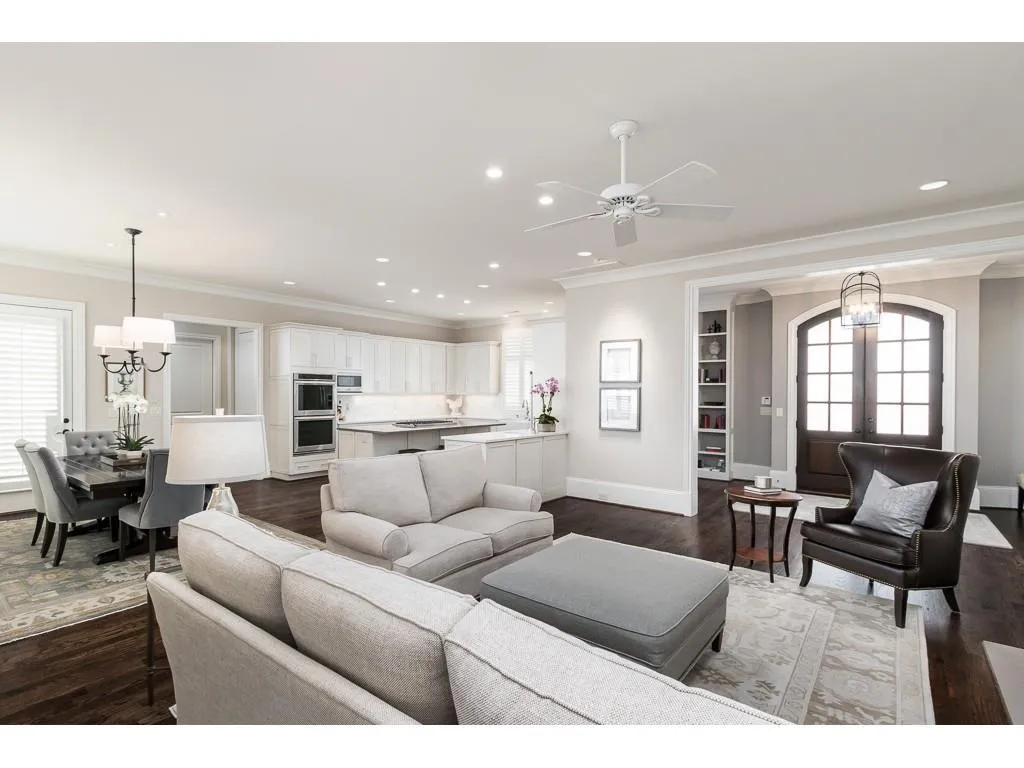 5375 High Point Manor, Atlanta, Georgia 30342, 3 Bedrooms Bedrooms, ,3 BathroomsBathrooms,Residential,Sold,5375 High Point Manor,6534062