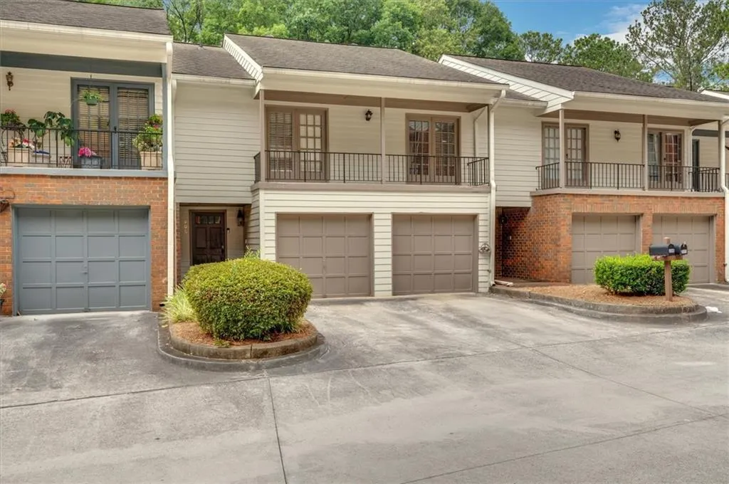 206 Brandywine Circle, Atlanta, Georgia 30350, 3 Bedrooms Bedrooms, ,3 BathroomsBathrooms,Residential,Sold,206 Brandywine Circle,7422244