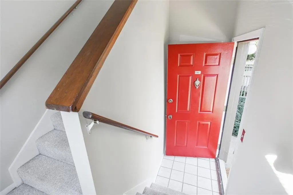 806 Woodcliff Drive, Atlanta, Georgia 30350, 2 Bedrooms Bedrooms, ,1 BathroomBathrooms,Residential,Sold,806 Woodcliff Drive,6958647