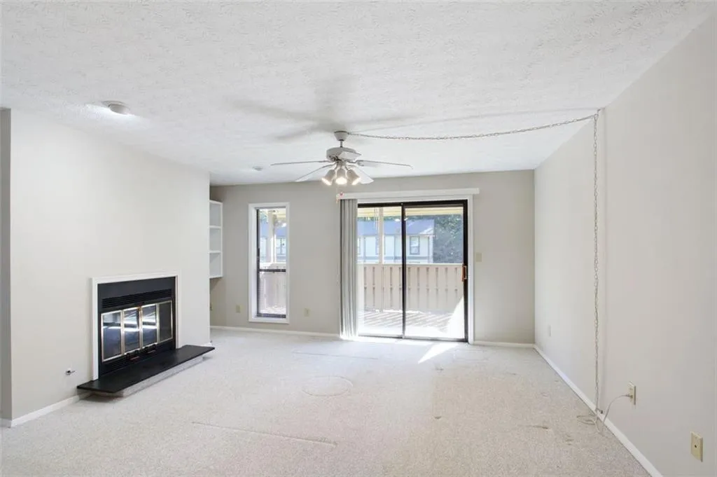 806 Woodcliff Drive, Atlanta, Georgia 30350, 2 Bedrooms Bedrooms, ,1 BathroomBathrooms,Residential,Sold,806 Woodcliff Drive,6958647