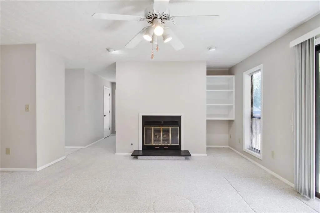 806 Woodcliff Drive, Atlanta, Georgia 30350, 2 Bedrooms Bedrooms, ,1 BathroomBathrooms,Residential,Sold,806 Woodcliff Drive,6958647