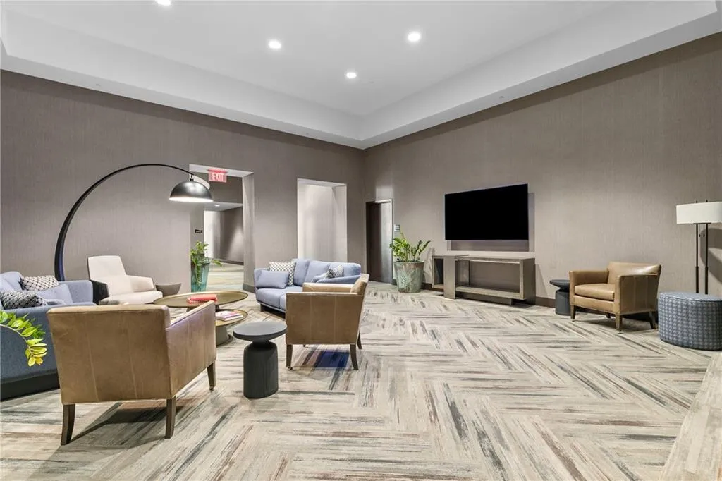 1080 Peachtree Street Unit 2406, Atlanta, Georgia 30309, 1 Bedroom Bedrooms, ,1 BathroomBathrooms,Residential,For Sale,1080 Peachtree Street Unit 2406,7518860