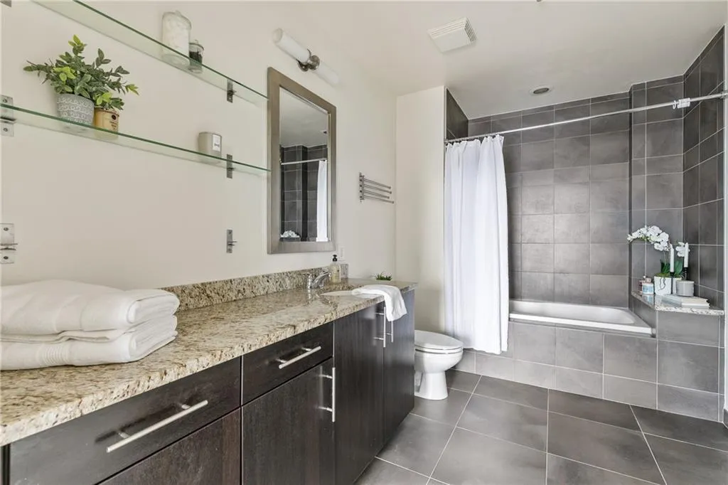1080 Peachtree Street Unit 2406, Atlanta, Georgia 30309, 1 Bedroom Bedrooms, ,1 BathroomBathrooms,Residential,For Sale,1080 Peachtree Street Unit 2406,7518860