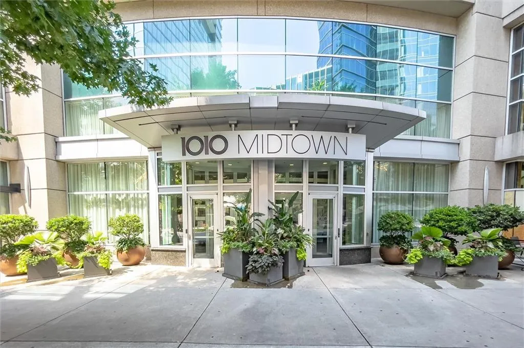 1080 Peachtree Street Unit 2406, Atlanta, Georgia 30309, 1 Bedroom Bedrooms, ,1 BathroomBathrooms,Residential,For Sale,1080 Peachtree Street Unit 2406,7518860
