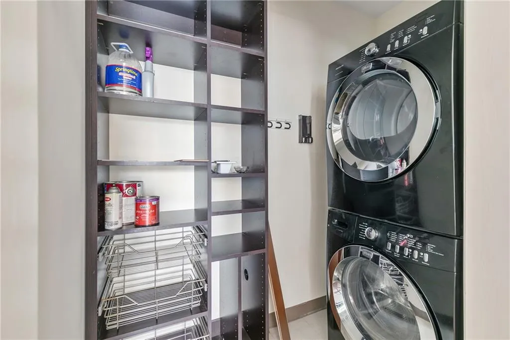 1080 Peachtree Street Unit 2406, Atlanta, Georgia 30309, 1 Bedroom Bedrooms, ,1 BathroomBathrooms,Residential,For Sale,1080 Peachtree Street Unit 2406,7518860