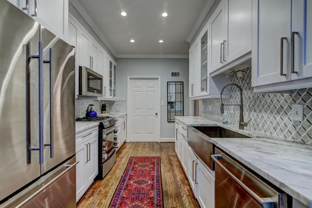 5233 Glenridge Drive Ne, Atlanta, Georgia 30342, 3 Bedrooms Bedrooms, ,2 BathroomsBathrooms,Residential,Sold,5233 Glenridge Drive Ne,5962714