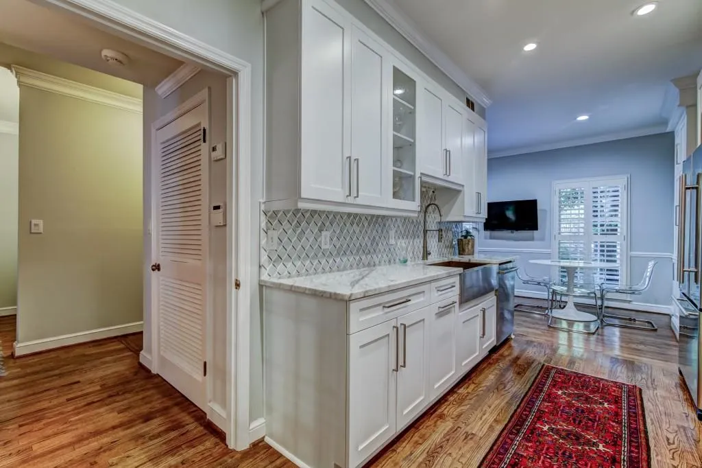 5233 Glenridge Drive Ne, Atlanta, Georgia 30342, 3 Bedrooms Bedrooms, ,2 BathroomsBathrooms,Residential,Sold,5233 Glenridge Drive Ne,5962714