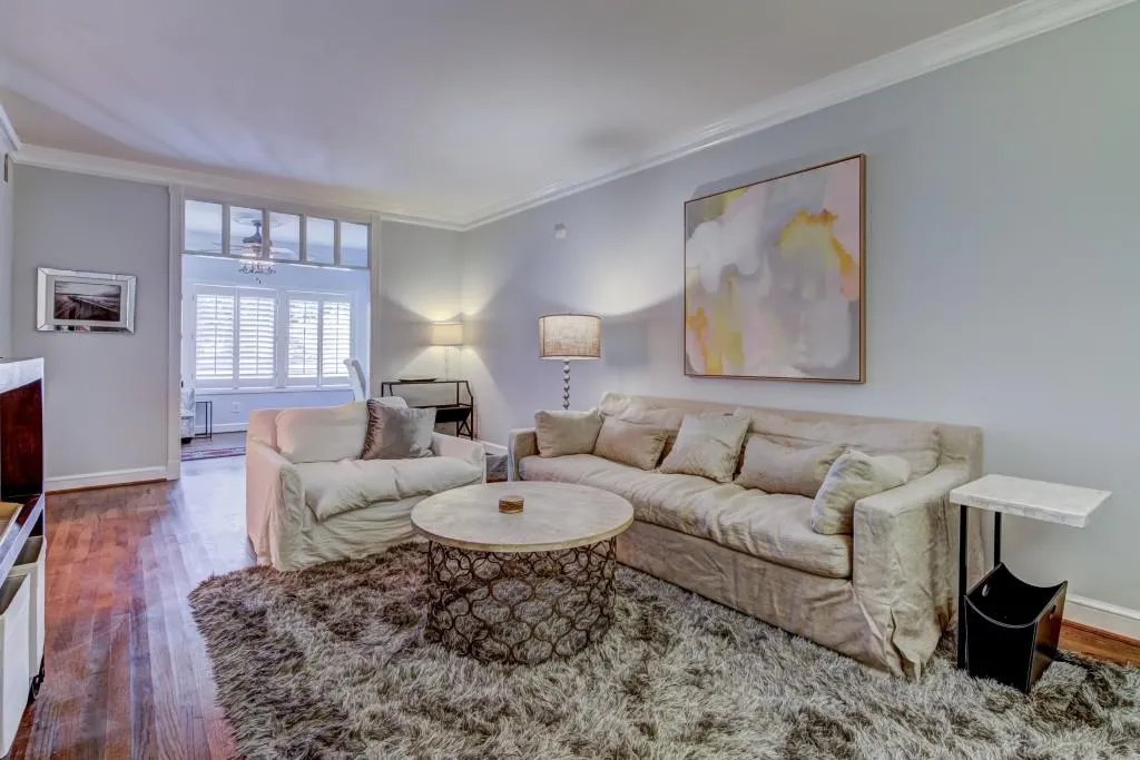 5233 Glenridge Drive Ne, Atlanta, Georgia 30342, 3 Bedrooms Bedrooms, ,2 BathroomsBathrooms,Residential,Sold,5233 Glenridge Drive Ne,5962714