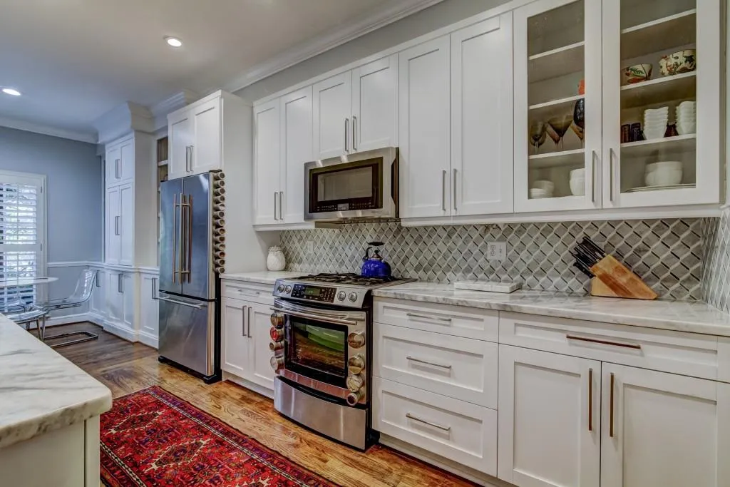 5233 Glenridge Drive Ne, Atlanta, Georgia 30342, 3 Bedrooms Bedrooms, ,2 BathroomsBathrooms,Residential,Sold,5233 Glenridge Drive Ne,5962714