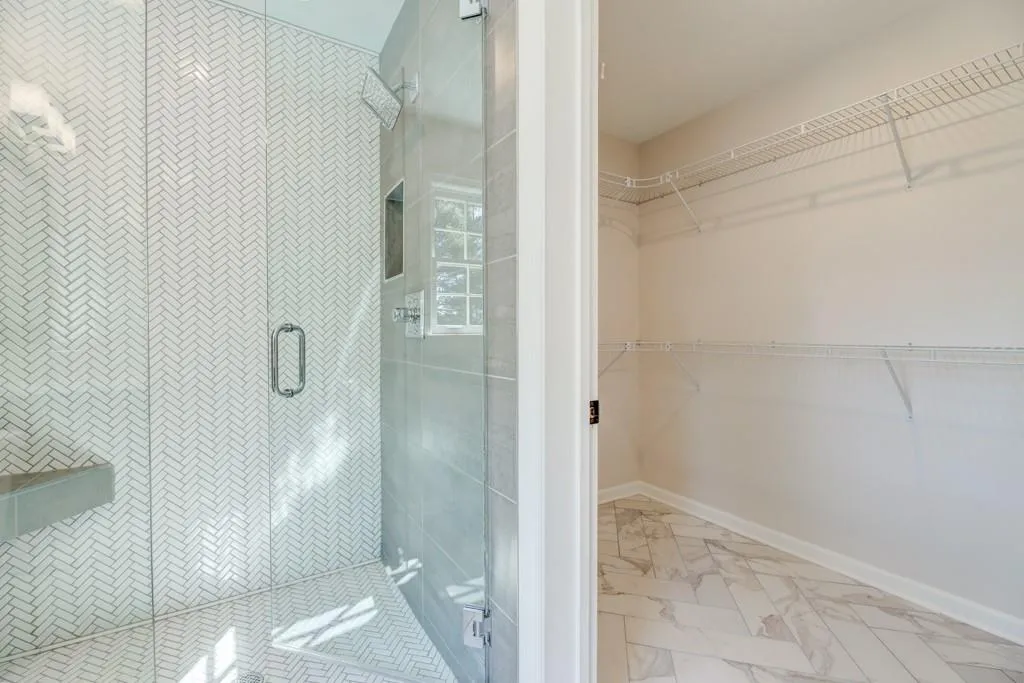 125 W Spalding Drive, Sandy Springs, Georgia 30328, 4 Bedrooms Bedrooms, ,2 BathroomsBathrooms,Residential,Sold,125 W Spalding Drive,6681070