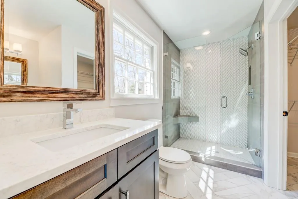 125 W Spalding Drive, Sandy Springs, Georgia 30328, 4 Bedrooms Bedrooms, ,2 BathroomsBathrooms,Residential,Sold,125 W Spalding Drive,6681070