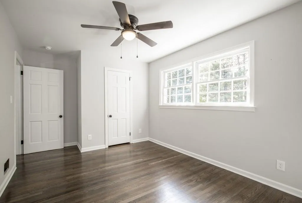 125 W Spalding Drive, Sandy Springs, Georgia 30328, 4 Bedrooms Bedrooms, ,2 BathroomsBathrooms,Residential,Sold,125 W Spalding Drive,6681070