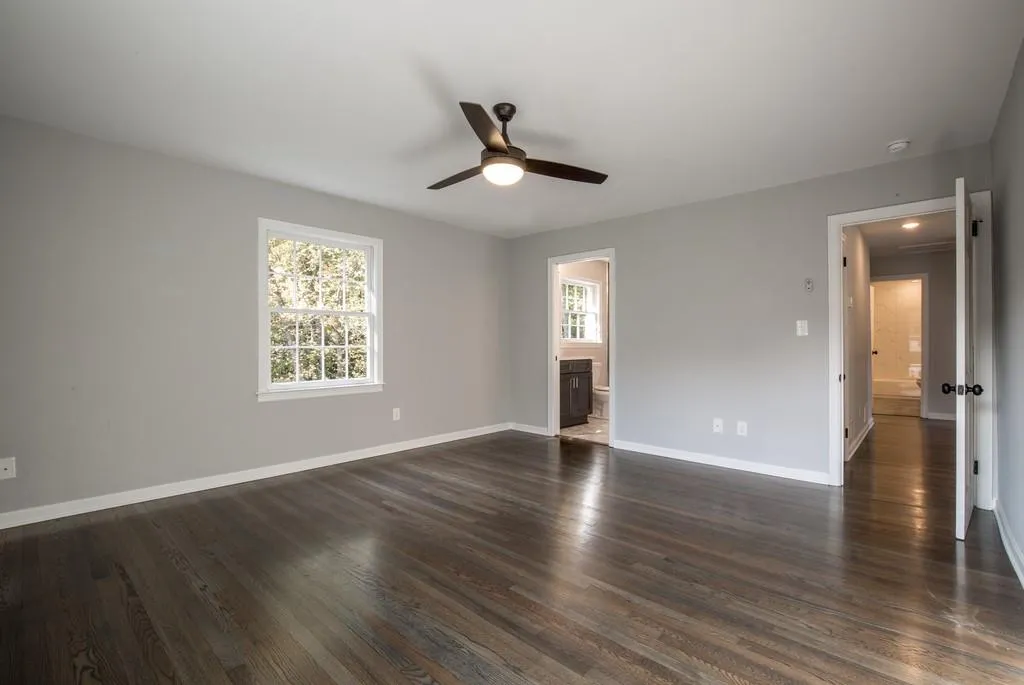 125 W Spalding Drive, Sandy Springs, Georgia 30328, 4 Bedrooms Bedrooms, ,2 BathroomsBathrooms,Residential,Sold,125 W Spalding Drive,6681070