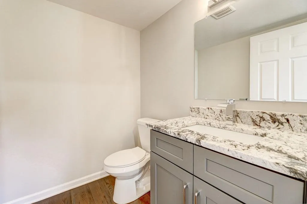 125 W Spalding Drive, Sandy Springs, Georgia 30328, 4 Bedrooms Bedrooms, ,2 BathroomsBathrooms,Residential,Sold,125 W Spalding Drive,6681070