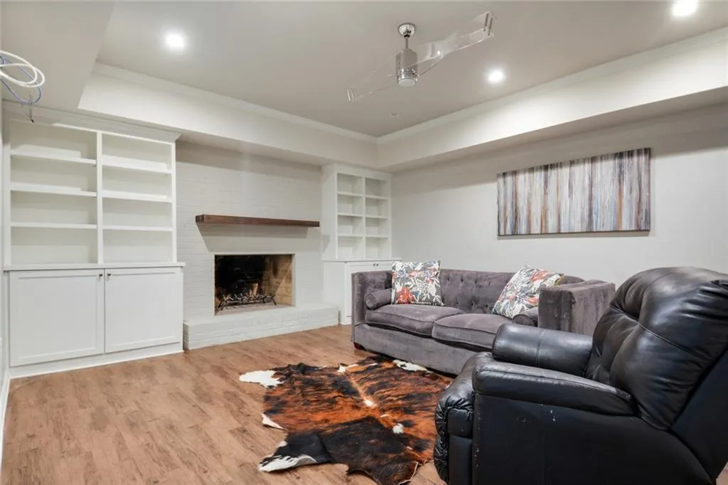 8085 Habersham Waters Road, Sandy Springs, Georgia 30350, 5 Bedrooms Bedrooms, ,4 BathroomsBathrooms,Residential,Sold,8085 Habersham Waters Road,6897113