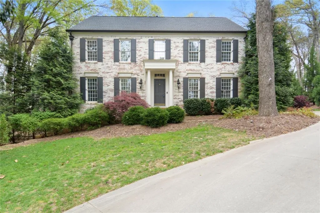 8085 Habersham Waters Road, Sandy Springs, Georgia 30350, 5 Bedrooms Bedrooms, ,4 BathroomsBathrooms,Residential,Sold,8085 Habersham Waters Road,6897113